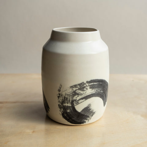 Sumi vase