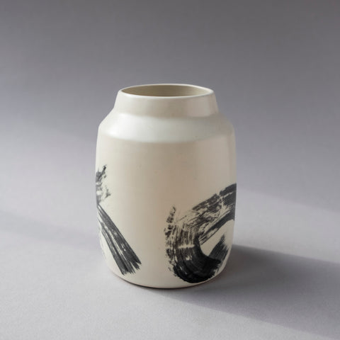 Sumi vase